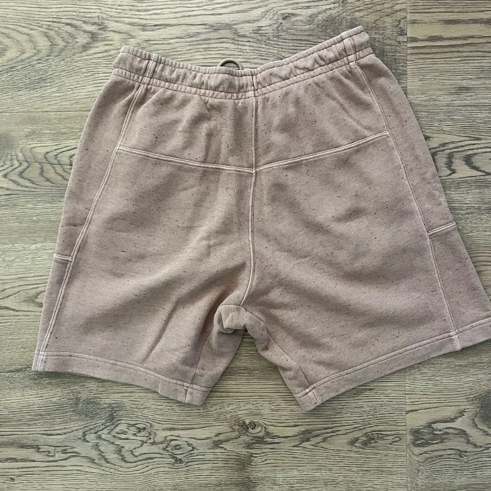 NIKE club fleece shorts speckled tan size S